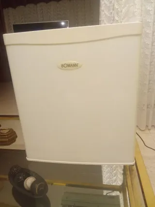Mini nevera Bomann como nueva