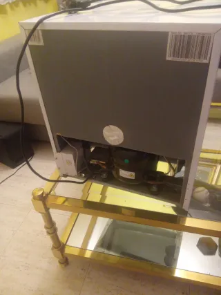 Mini nevera Bomann como nueva