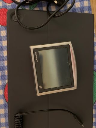 GPS TomTom con cargador