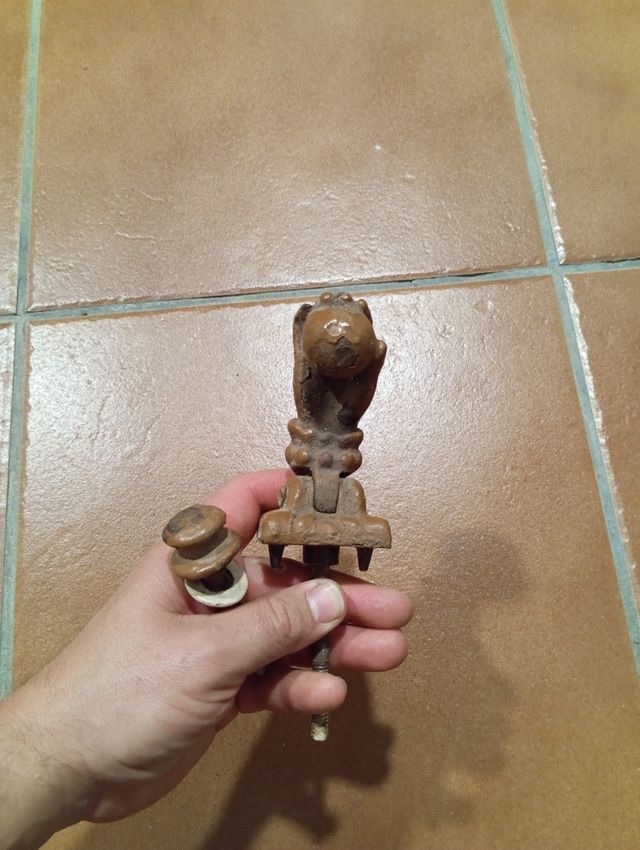 Llamador antiguo de puerta