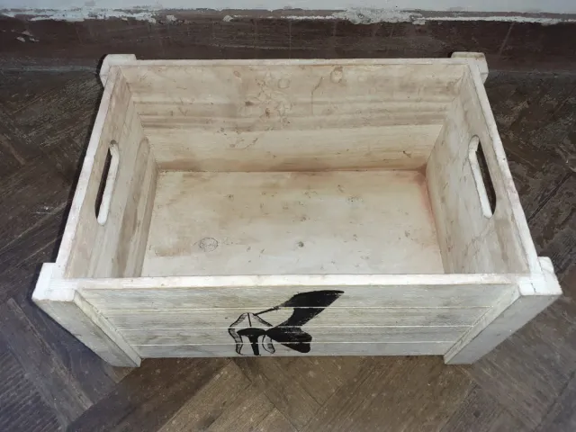 Caja de madera decorada 32x22x16 ver