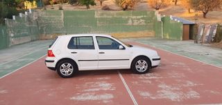 Volkswagen Golf 2002