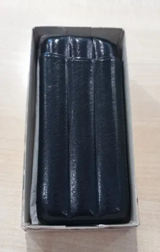 Portasigari nero in pelle