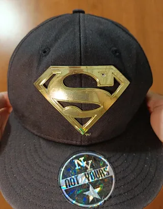 Gorra New Era Superman original broche strapback.