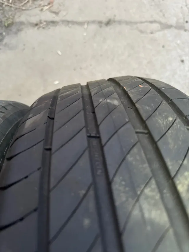 2 Neumáticos Michelin 215-65R17 103V