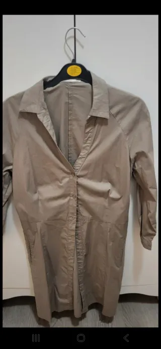 Vestido camisero beige