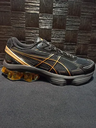 Asícs Gel Kinetic Fluent color Black/Black.