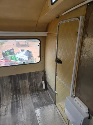 Caravana catusa