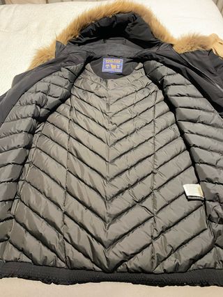 Plumífero Woolrich Negro con Capucha