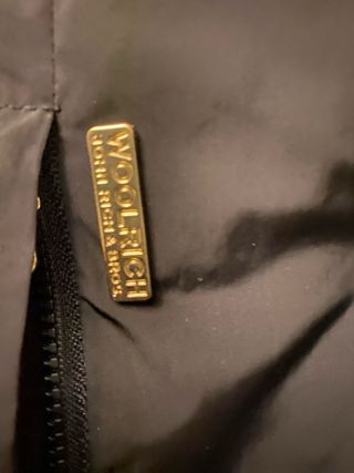 Plumífero Woolrich Negro con Capucha