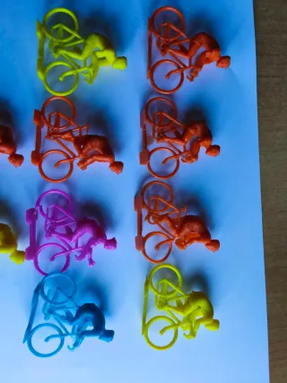 10 ciclisti plastica Tour de France