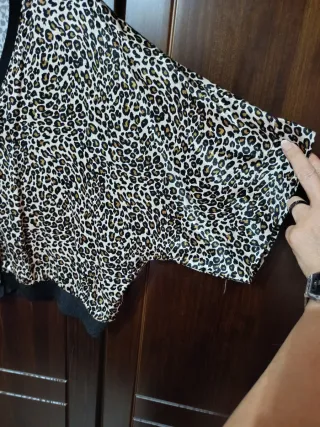 Chaqueta bomber estampado leopardo