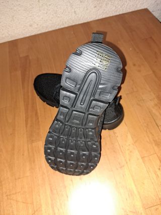 Zapatillas deportivas negras