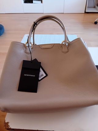 Bolso Emporio Armani Beige Modelo Y3D021