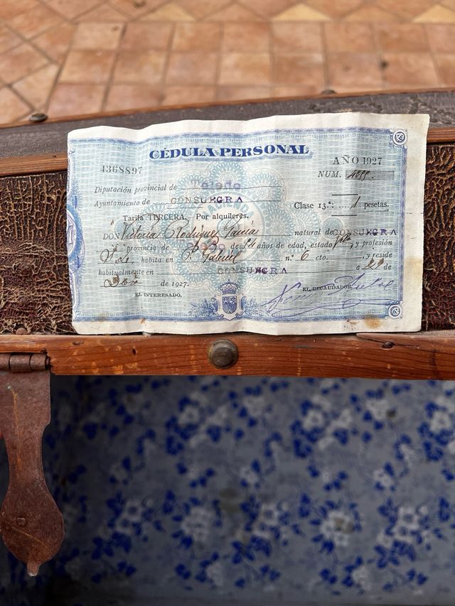 Baúl Antiguo Grande Cuero y Metal