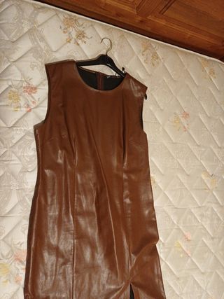 Vestido polipiel marrón