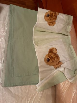 Edredón nido, estor y cojín oso