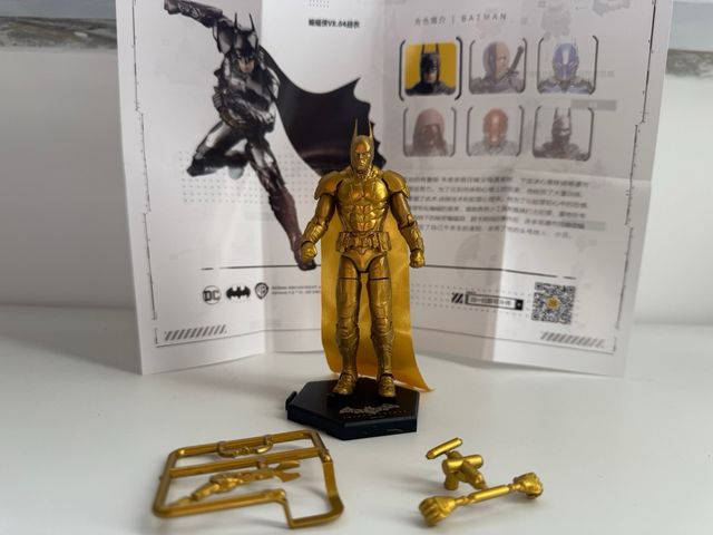 Action Figure Batman Arkham Knight Oro F5