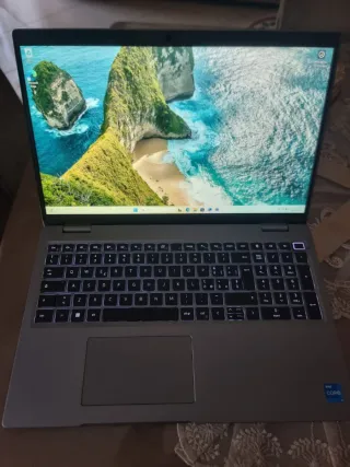 Portatile Dell 5530 i7 slim 16gb ram ssd 256 15.6"