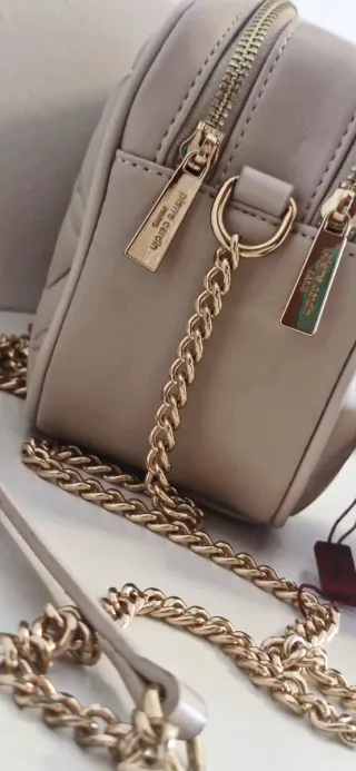 Bolso Pierre Cardin Beige con Cadena Dorada