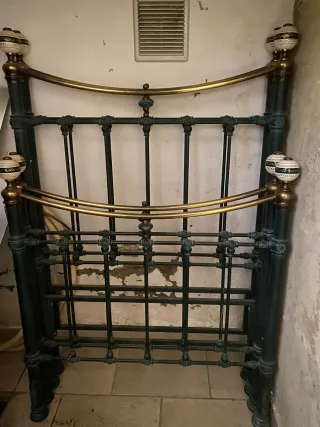 N 02 Letti ferro battuto con rete doghe