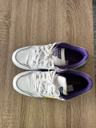 Zapatillas Puma Blancas y Moradas
