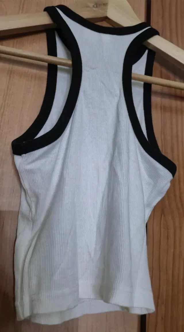 Camiseta H&M sin mangas