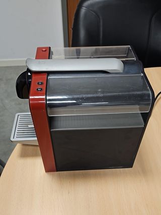 Cafetera Delonghi Roja