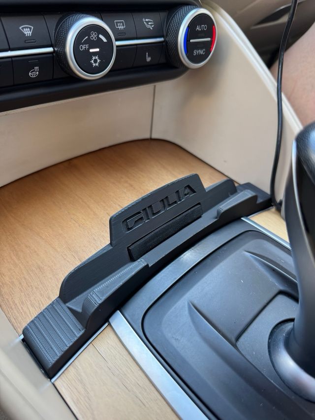 Supporto cellulare Alfa Romeo Giulia 2016/2019