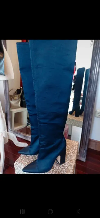 Botas altas Zara Talla 37. Son espectaculares.