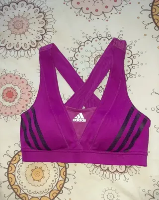 Top deportivo Adidas rosa fucsia