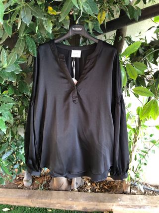 Blusa Negra Glamour