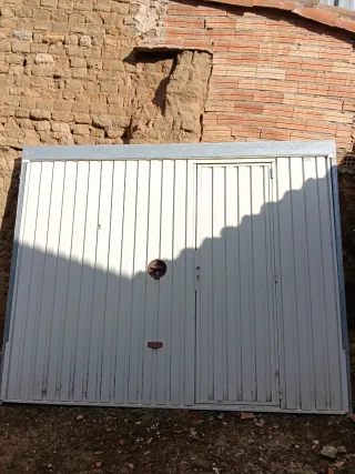 Trasera de garaje