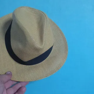 Sombrero Panamá Beige con Banda Negra