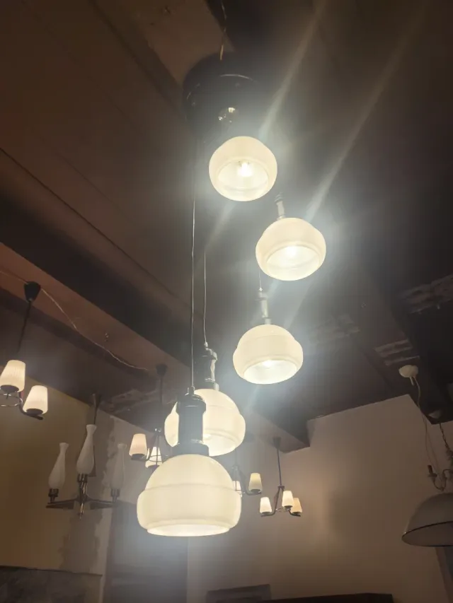 Lampada a sospensione anni '70 vetro e metallo