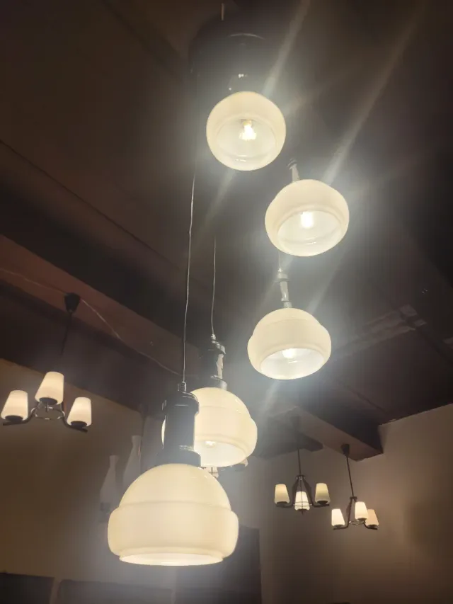 Lampada a sospensione anni '70 vetro e metallo