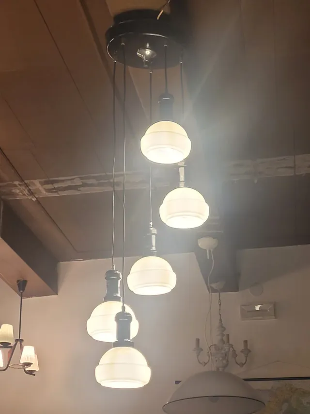 Lampada a sospensione anni '70 vetro e metallo