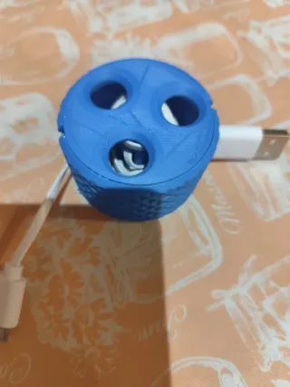 Enrollacables 3D portátil