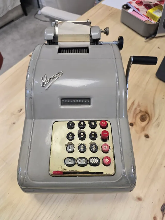 Calculadora Mecánica Vintage Lumco Años 50