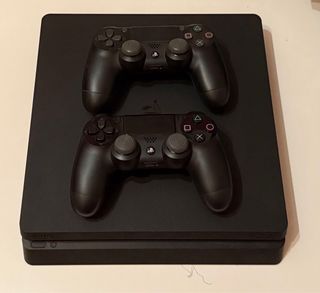 Consola Sony PS4 Pro 1TB Negra + 2 Mandos