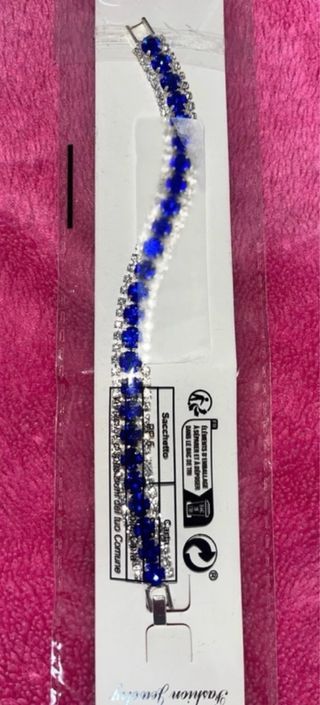 Pulsera Shein con piedras azules y plateadas