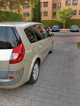 Renault Grand Scenic 2009