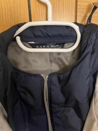Americana Zara con capucha y cortavientos