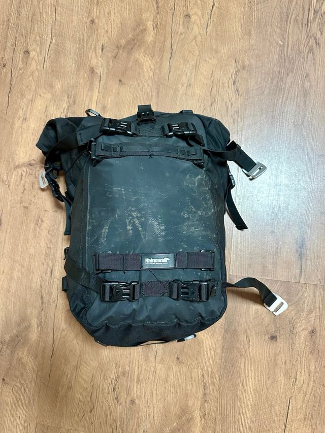 Escape Proyect Tenere 700 + porta alforjas + alfor