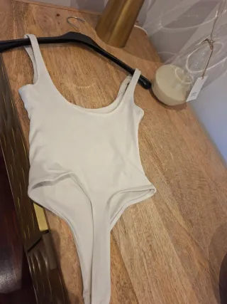 Body Bershka Blanco Talla XS.
Usado u a vez
