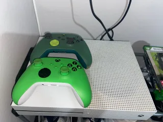 Xbox ONE S 1TB + 2 Mandos + Juegos