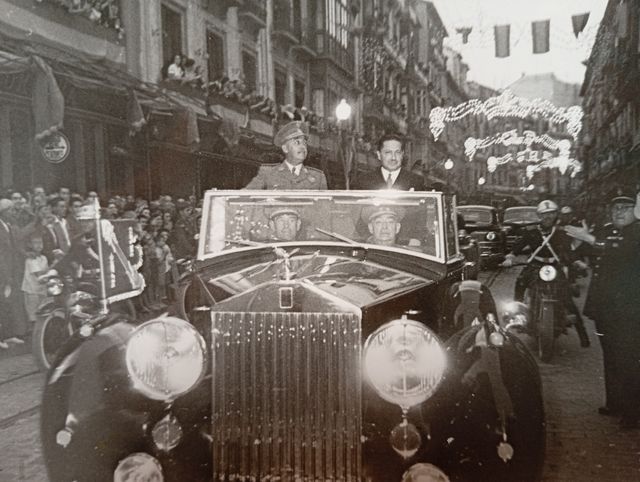 Fotografía Original. Franco en Granada