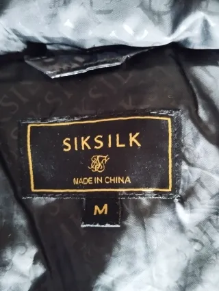 Abrigo SikSilk Charol Negro Talla M