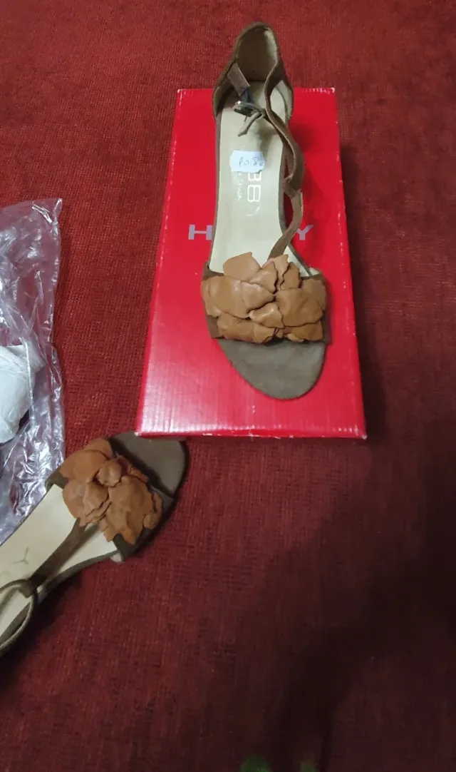 Sandalias Hobby de ante Marrones