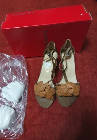 Sandalias Hobby de ante Marrones